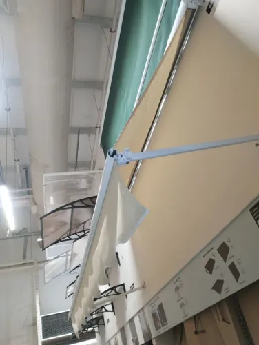 Toldo retrátil 250x250 lona poliéster alumínio naterial