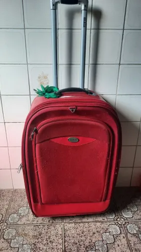 Mala grande espaçosa