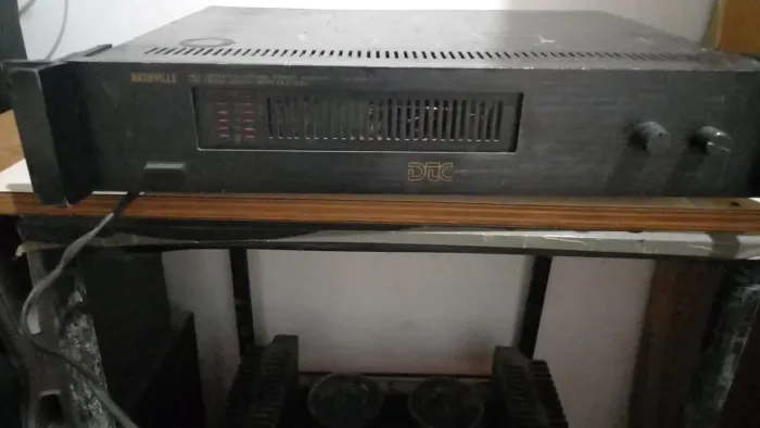 Amplificador Nashville NA2200