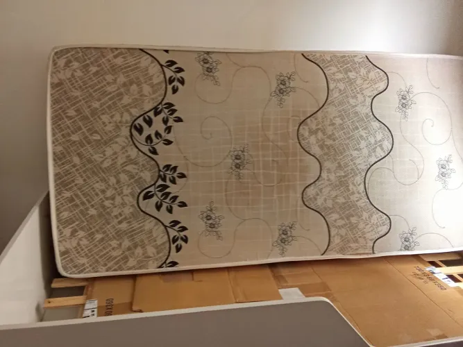 Cama armário escrivaninha sem colchao