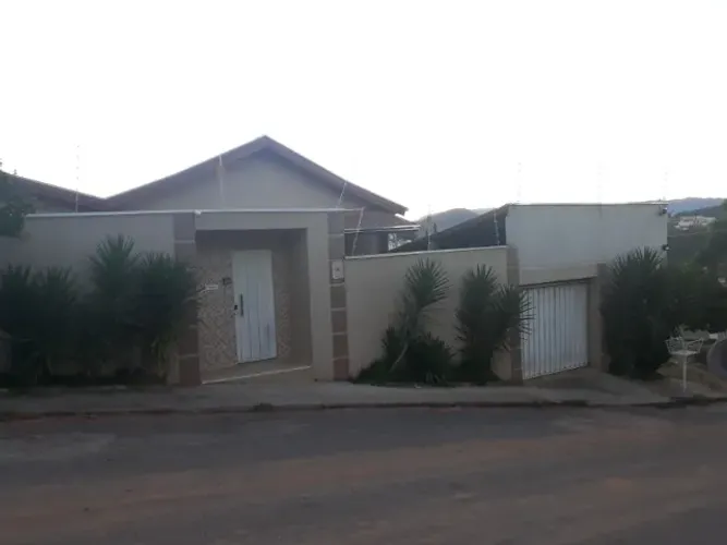 Excelente oportunidade  de casa a venda no bairro Altaville em Pouso Alegre - MG