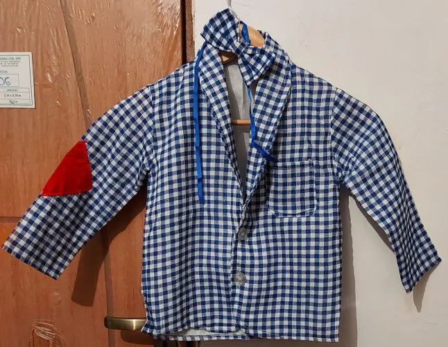 Camisa junina com gravatinha - usada 1 vez