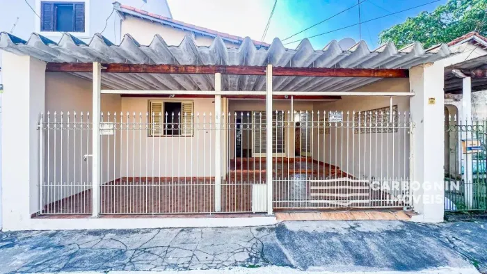 Casa a Venda e Locação no Centro em Caçapava