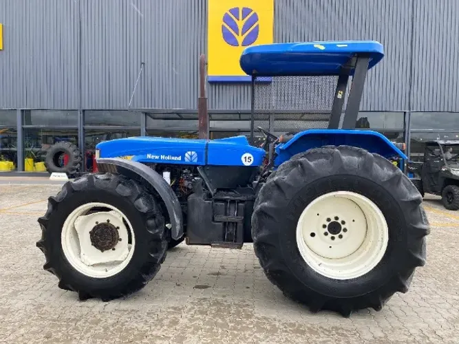 Trator New Holland 7630