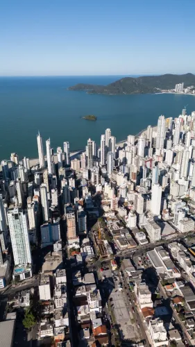 LANÇAMENTO OPORTUNIDADE DE INVESTIMENTO SEGURO E DE ALTA RENTABILIDADE 3suítes, 4BWC, 3vgs