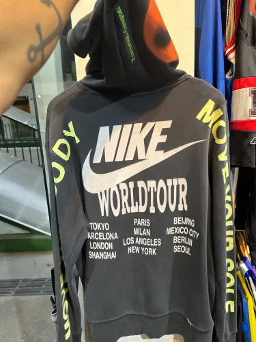 Moletom Nike word tour