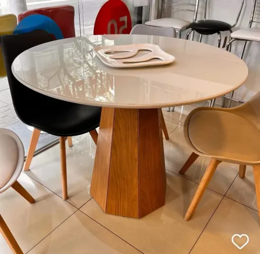 Mesa de Jantar Redonda com Base Amadeirada