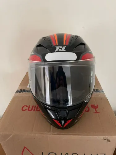 Capacete axxis Tam. 60 Valor 360