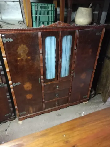 Guarda-roupa Antigo 