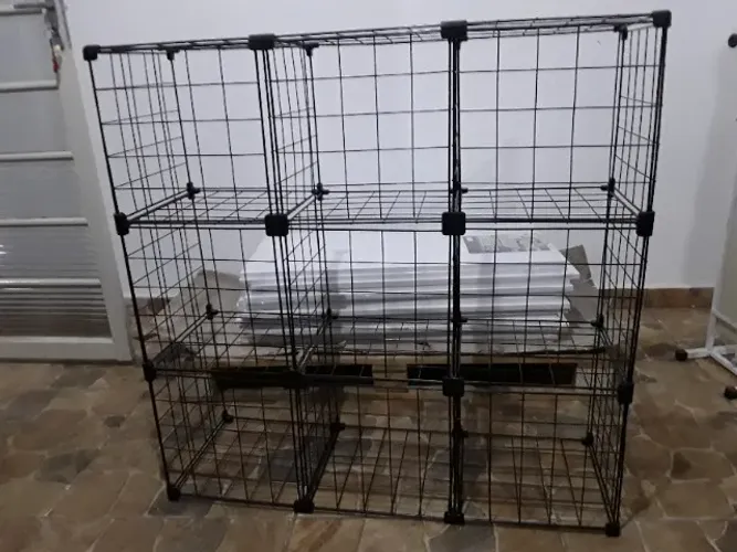 Estante aramada de aço / ferro / 9 nichos