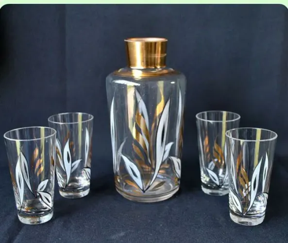 LICOREIRA DOURADO 700ml SEM TAMPA 4 COPOS  *ANOS 50* VINTAGE  COLECIONADOR 