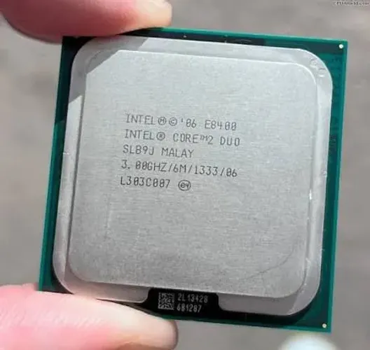 Intel Core 2 Duo E8400 