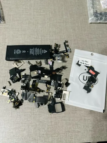 Peças para iPhone e Motorola - Diversas