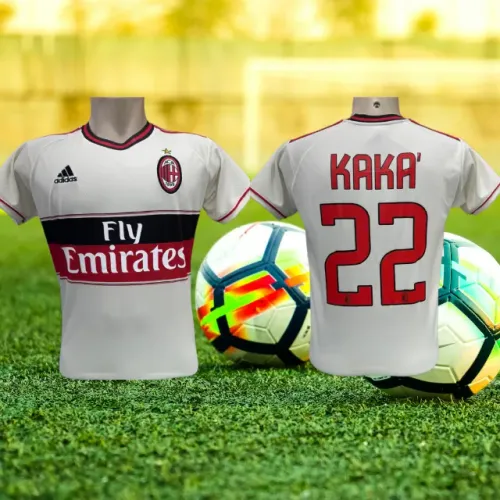 Camiseta Milan Retrô Kaka 22