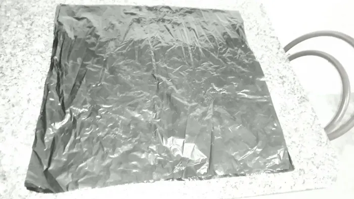 Saco plástico de 300 litros preto reforçado 