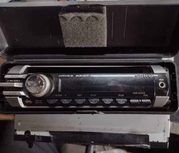 Som Automotivo Sony CDX-GT272