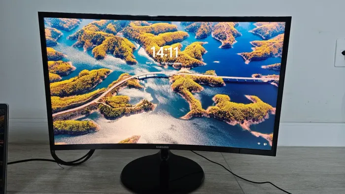 Monitor Samsung 27" curvo