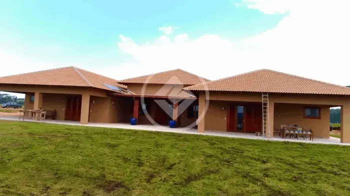 Fazenda a venda em Mato Grosso - 5200 alqueires - com Pista de avião e Hangar para dois av