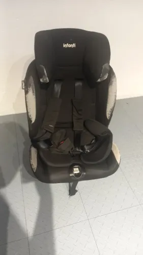 Cadeirinha para carro, modelo Ottima Fx, Marca Infanti / De 0Kg a 36Kg / Com isofix