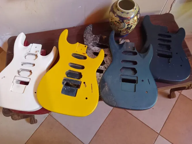 Corpo de guitarra Em mogno