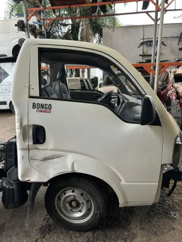 Kia bongo 2019 2.5 16v manual 6 marcha! Porta dianteira direita <br>Potencia: 131cvs