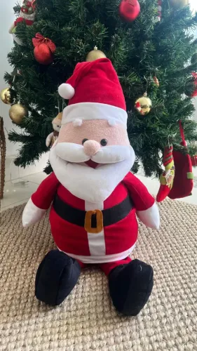 Papai Noel de pelúcia feito a mão 