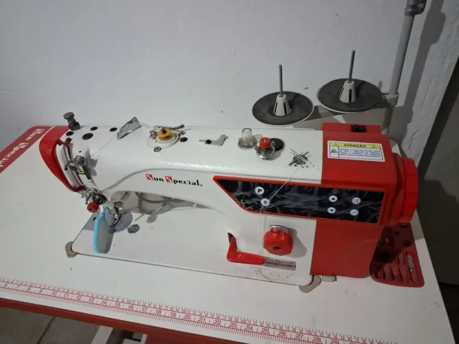 Maquina de Costura