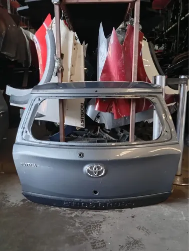 Tampa Traseira Toyota Etios Cross Original