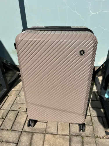 Mala grande importada marca IT