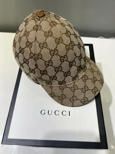 Boné original com caixa nota e certificado Gucci GG Canvas infantil de 0 até 4 anos 