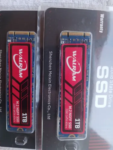M2 SATA DE 1 TB 