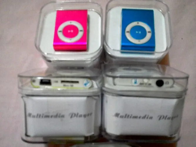Mini Mp3 Player com FM...