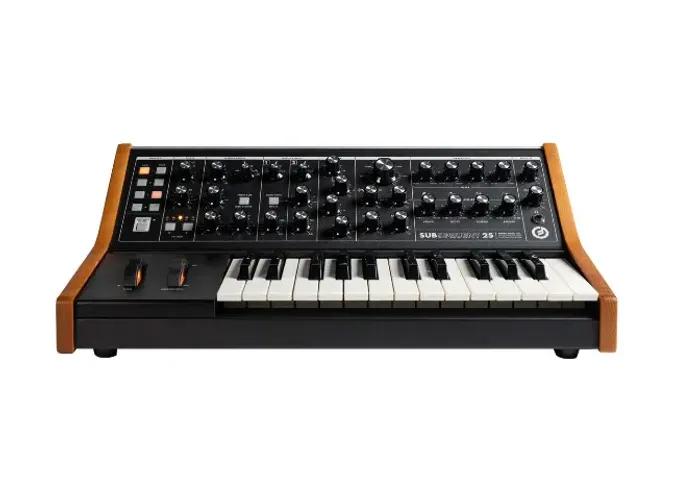 Teclado Moog Subsequent 25 Sintetizador Analógico Showroom