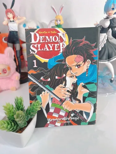 Demon Slayer - Kimetsu no Yaiba Vol. 1 - Mangá