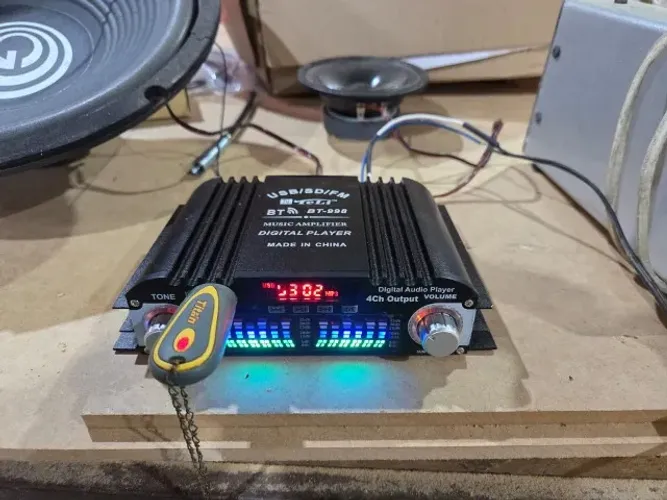 Amplificador de Som hifi de 4 canais