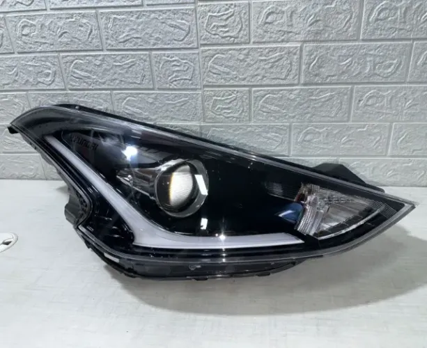 Farol direito Hyundai hb20 projetor 2020 2021 2022 LED original