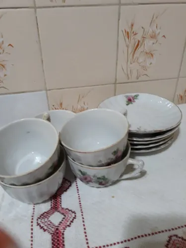 Aparelho de chá e café antigo de porcelana