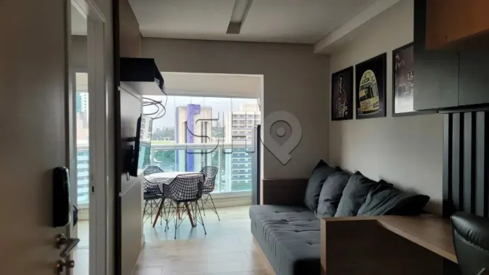 Apartamento em Pinheiros - Condomínio Summit 35m2, lazer com quadra de tenis.