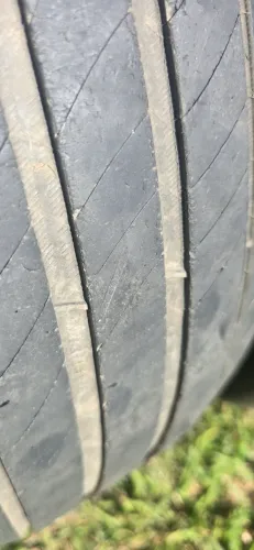 Par de Pneus MICHELIN 205 55 R16 - 91V -Usado - Ótimo Estado  R$ 350 o par