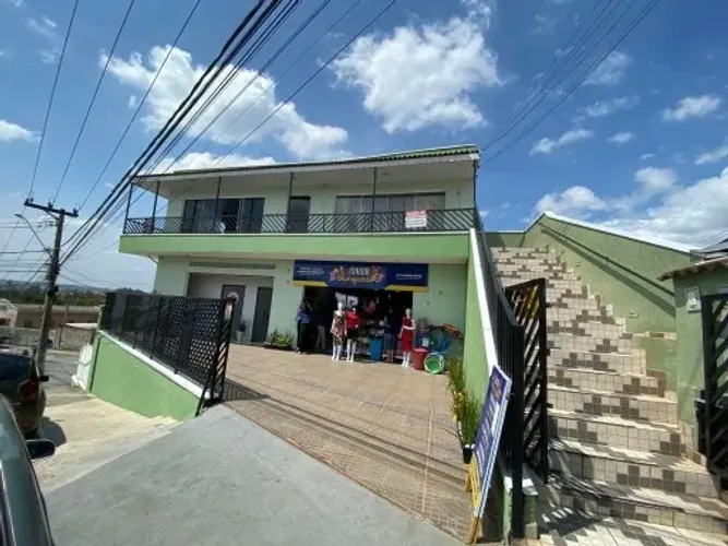 Sala comercial em Várzea Paulista - SP. Ótimo acabamento