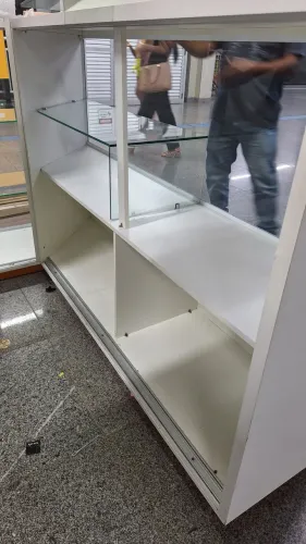 Quiosque Vitrine de Vidro para Loja
