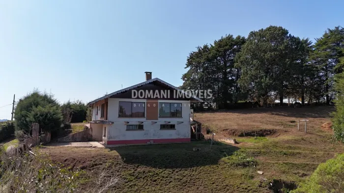Casa Antiga com Potencial de Reforma à Venda na Região do Alto da Vila Inglesa