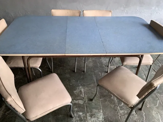 Mesa de Jantar Vintage com buffet