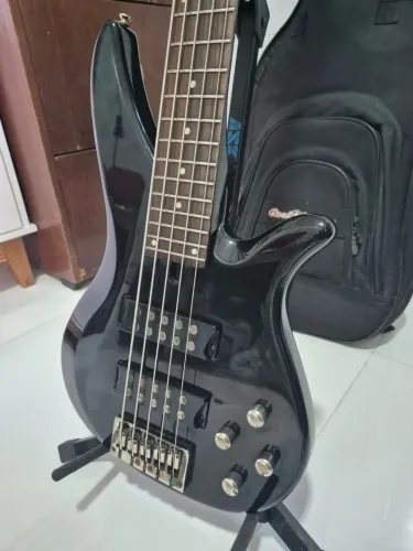 Baixo yamaha RBX 375 