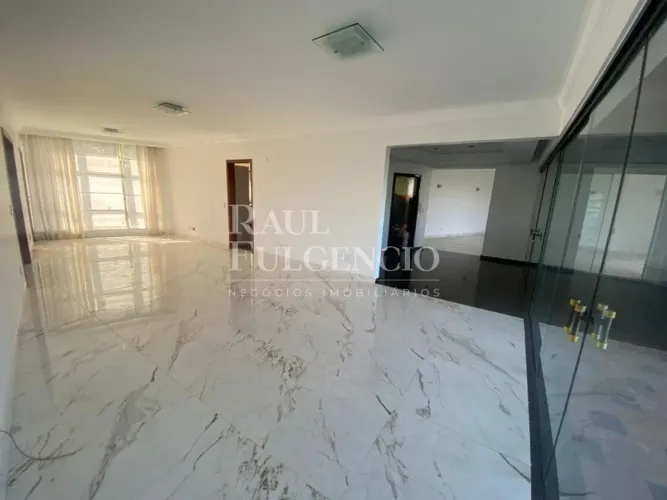 Apartamento com 4 quartos disponível para venda em Londrina