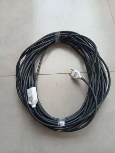 Extensão de 25 metros, feita de cabo pp 2x2.5mm 