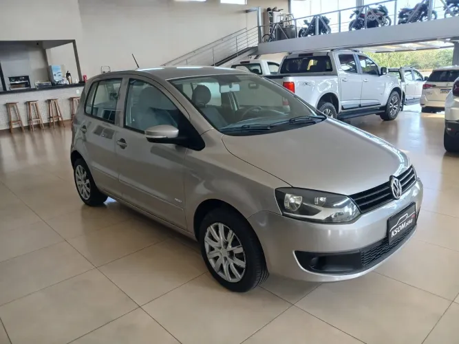 Volkswagen Fox 1.0 MI Total Flex 8V 5P 2011