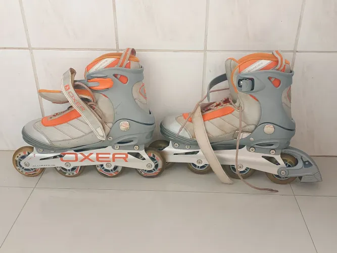 Patins marca Oxer inline, tamanho 40/41 Estado usado.