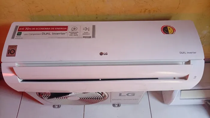 Vendo ar condicionado LG INVERTER 12.000 BTUs já com a instala inclusa no valor