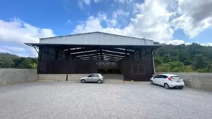 Galpão para diversas atividades